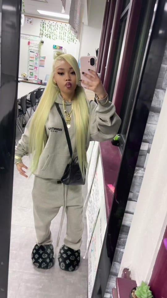 Post 2 by shaniya❤︎ on TikTok (video)