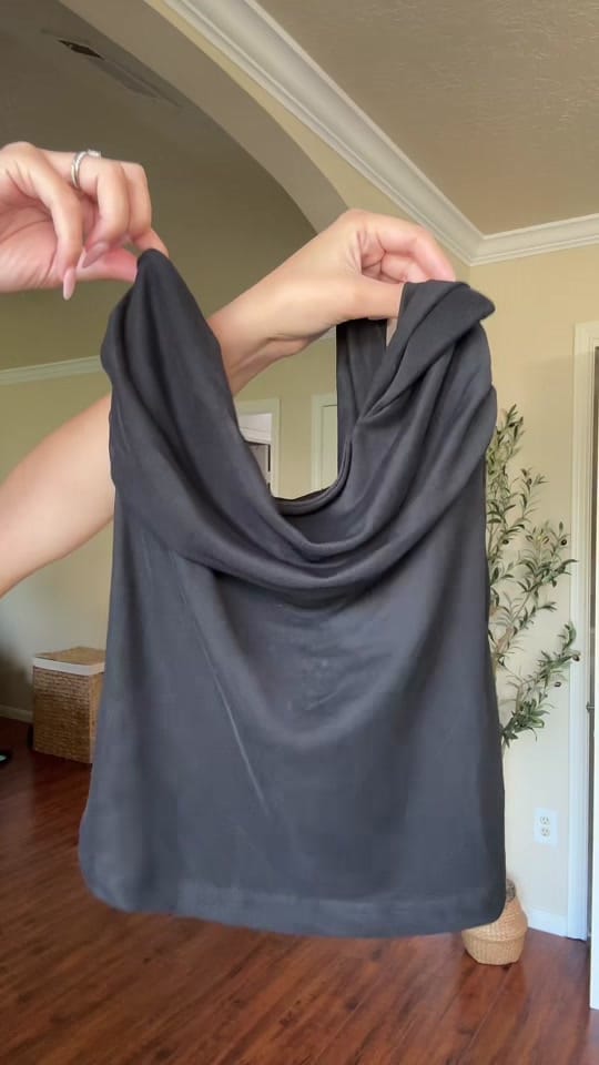 Post 1 by Melissangelica on TikTok (video)