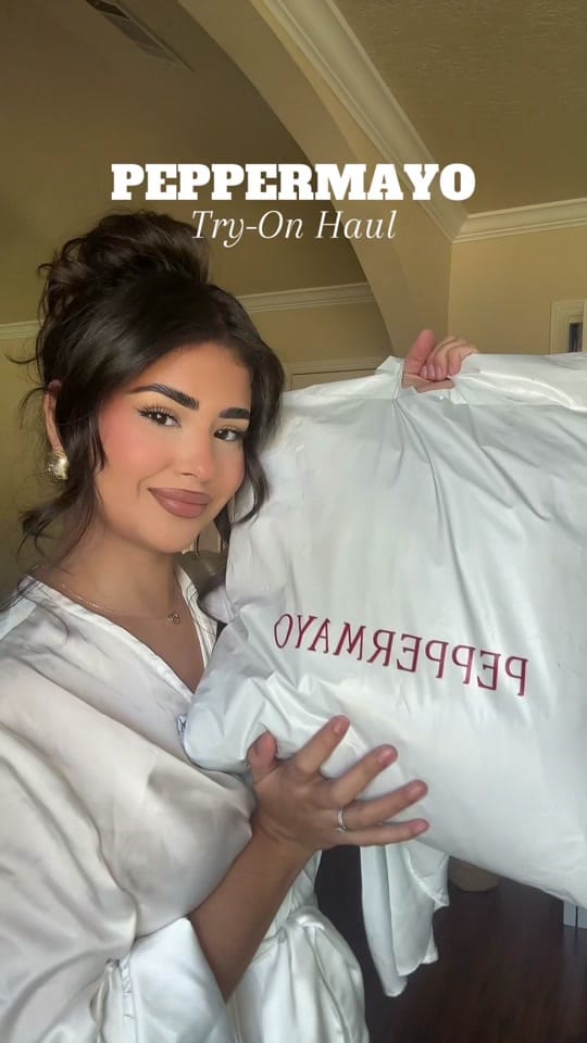 Post 5 by Melissangelica on TikTok (video)