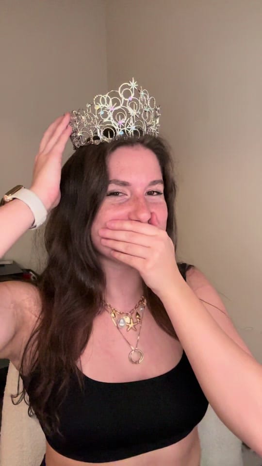 Post 8 by Demi May Harms on TikTok (video)
