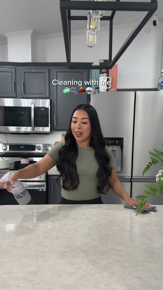 Post 2 by Jess Guevara on TikTok (video)