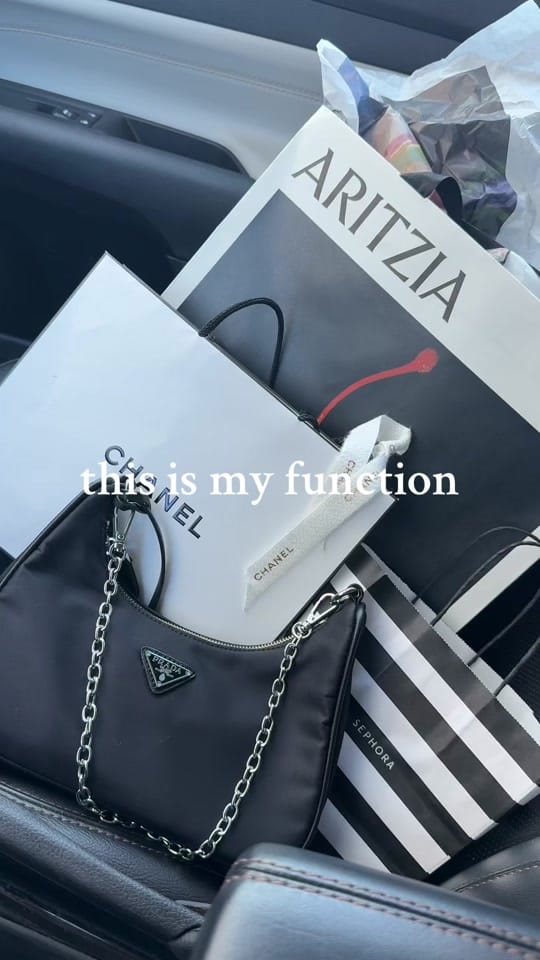 Post 9 by Emilya on TikTok (video)