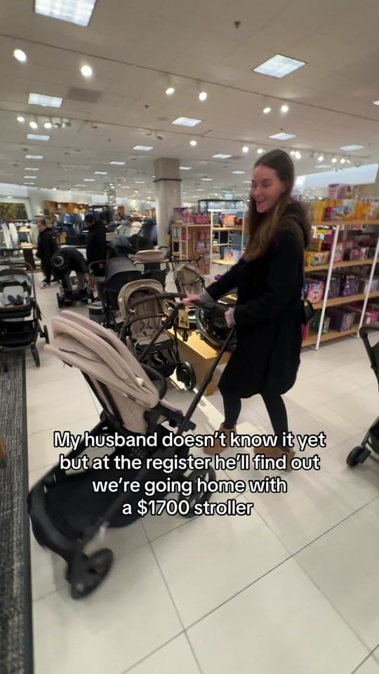 Post 1 by Anna Mancheski on TikTok (video)
