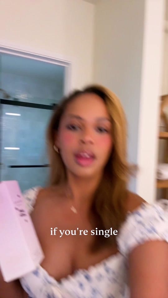 Post 5 by Raina Monét on TikTok (video)