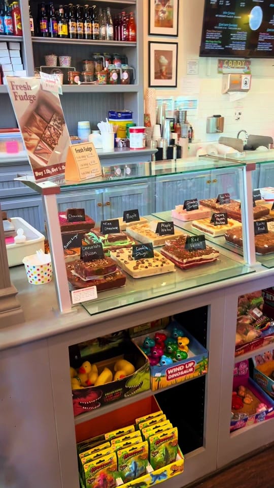 Post 3 by Celines-Sweets on TikTok (video)