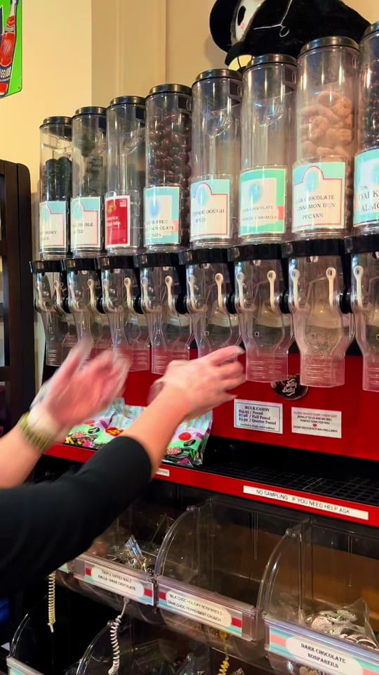 Post 6 by Celines-Sweets on TikTok (video)