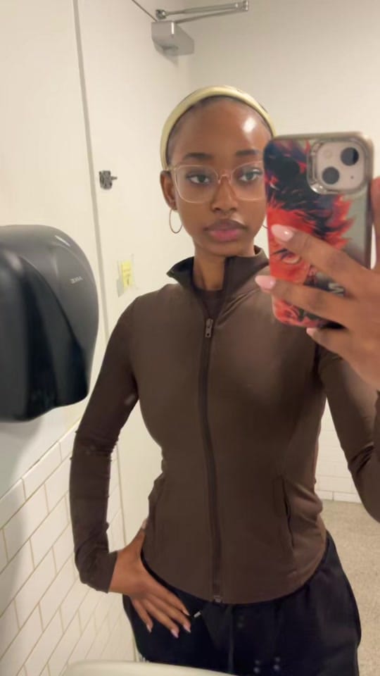 Post 9 by Faozia Coulibaly on TikTok (video)