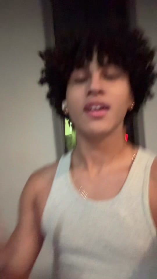 Post 8 by Santi on TikTok (video)