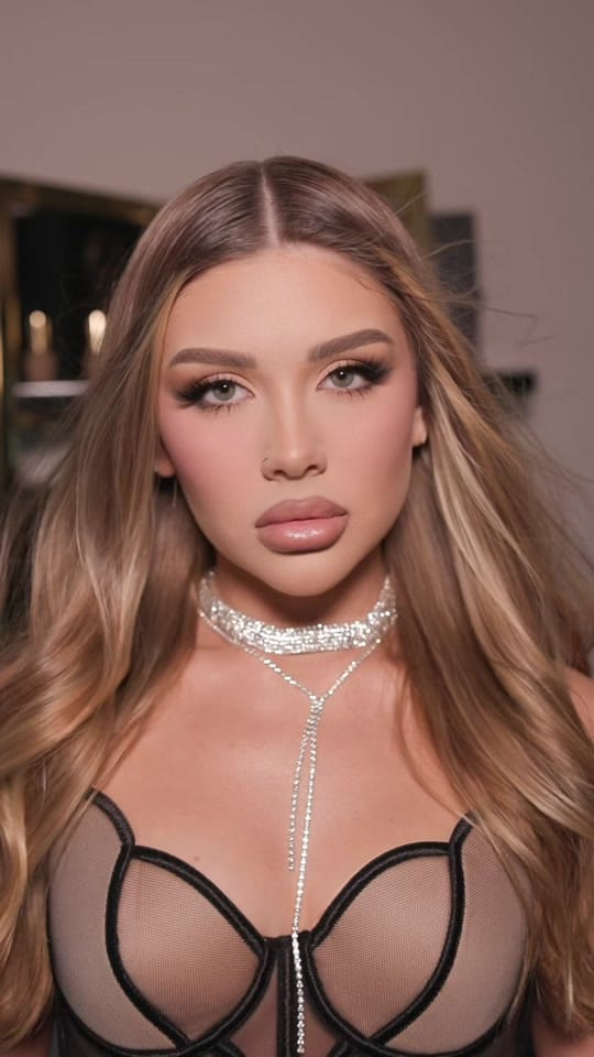 Post 3 by Makeupbymiko7 on TikTok (video)