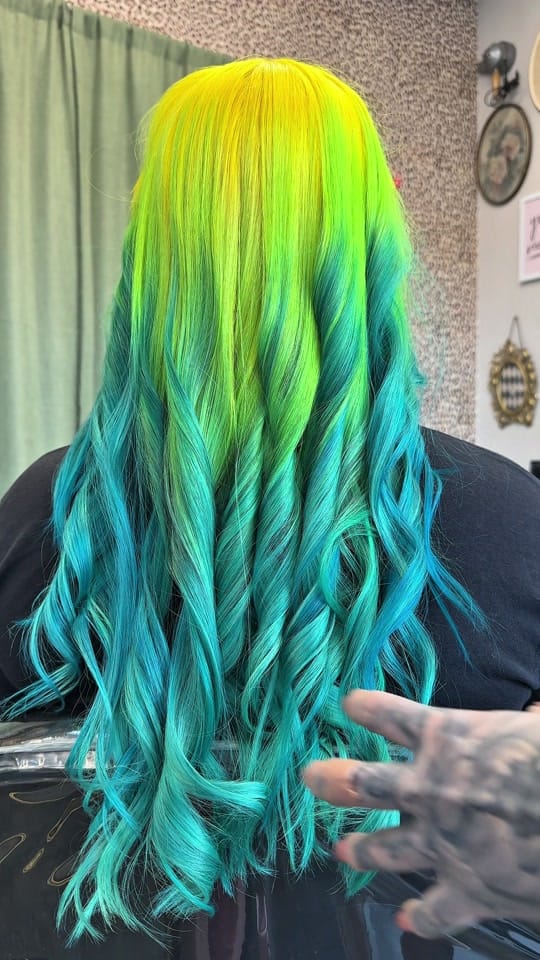 Post 1 by candace | HAIRSTYLIST on TikTok (video)