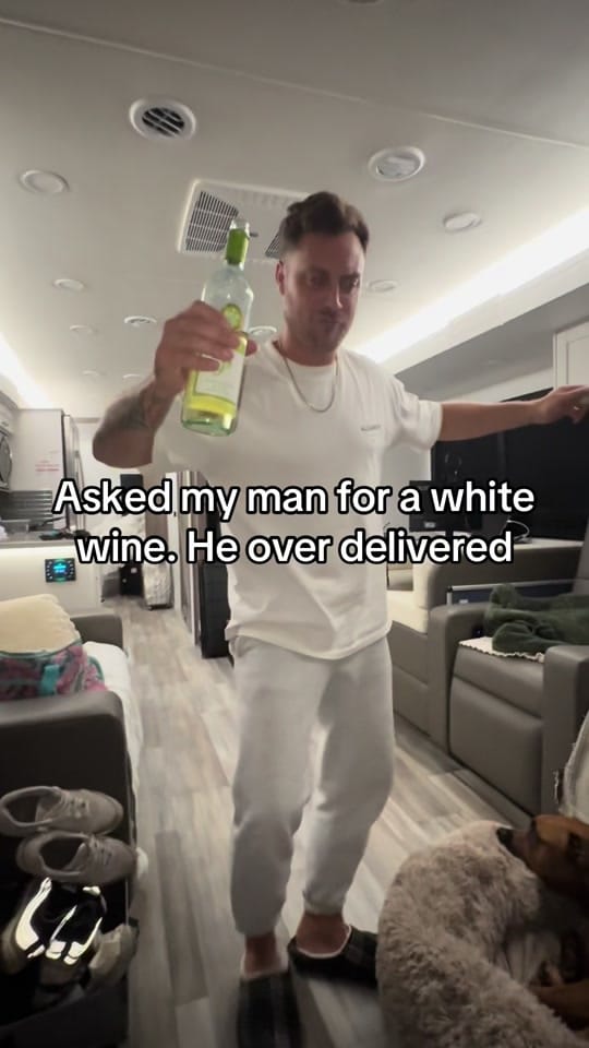 Post 4 by Dan & Jo on TikTok (video)