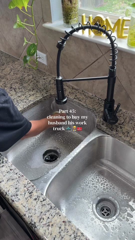 Post 4 by jesenia.atx on TikTok (video)