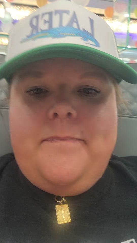 Post 1 by Holly Parker on TikTok (video)