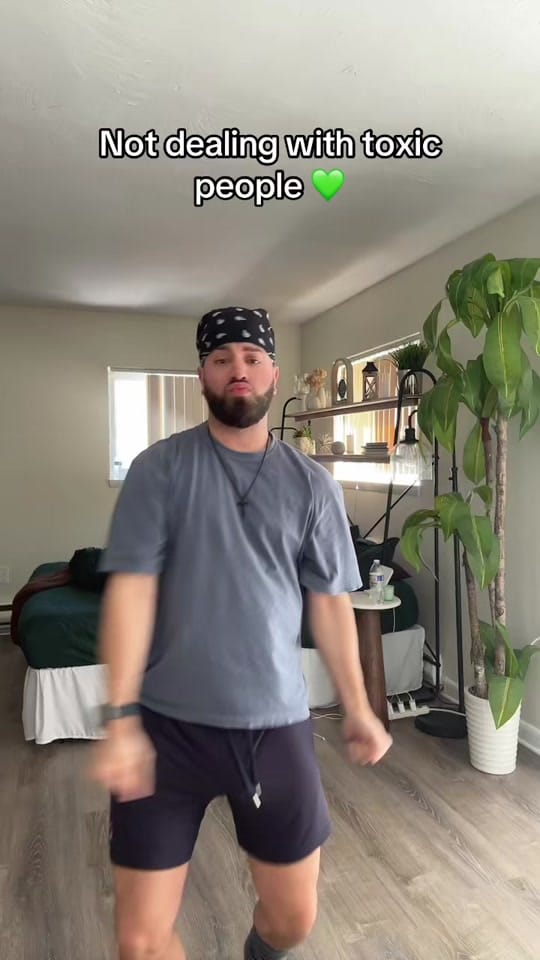 Post 3 by Luis on TikTok (video)