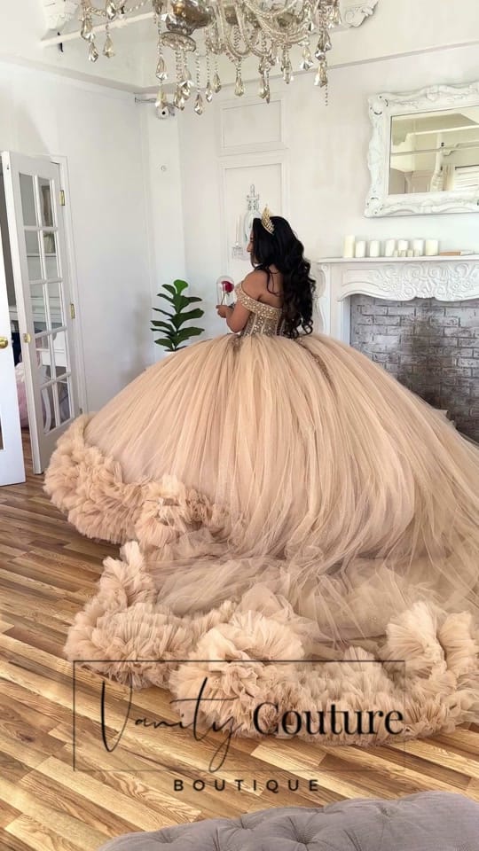 Post 9 by VanityCoutureBoutique on TikTok (video)
