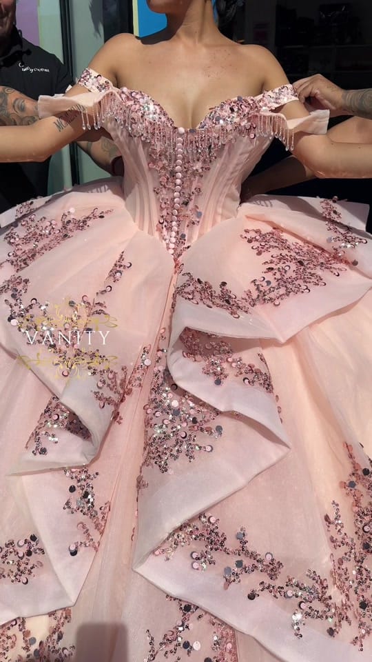Post 8 by VanityCoutureBoutique on TikTok (video)