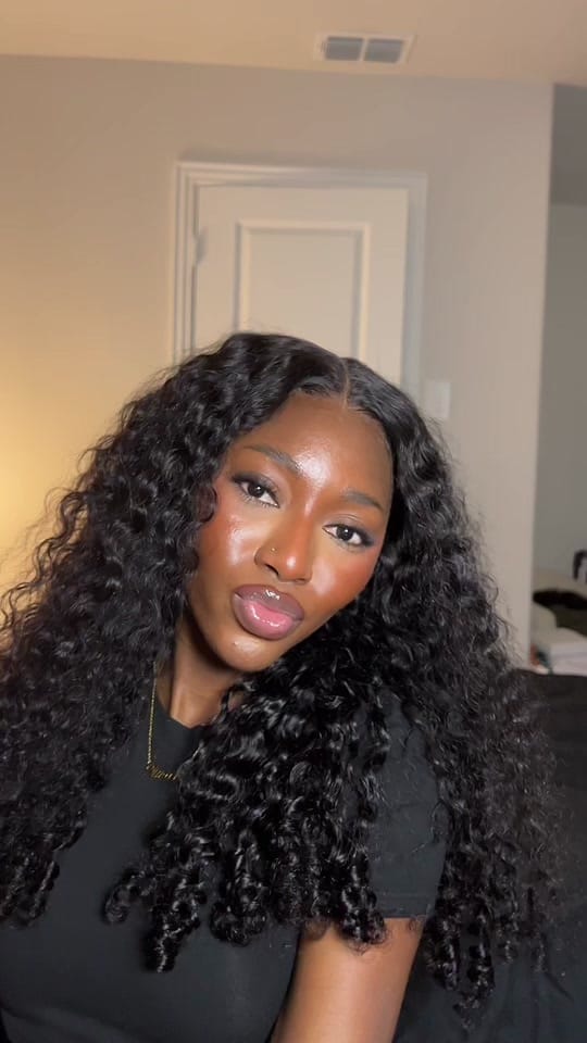 Post 9 by Tiwaᥫ᭡ on TikTok (video)