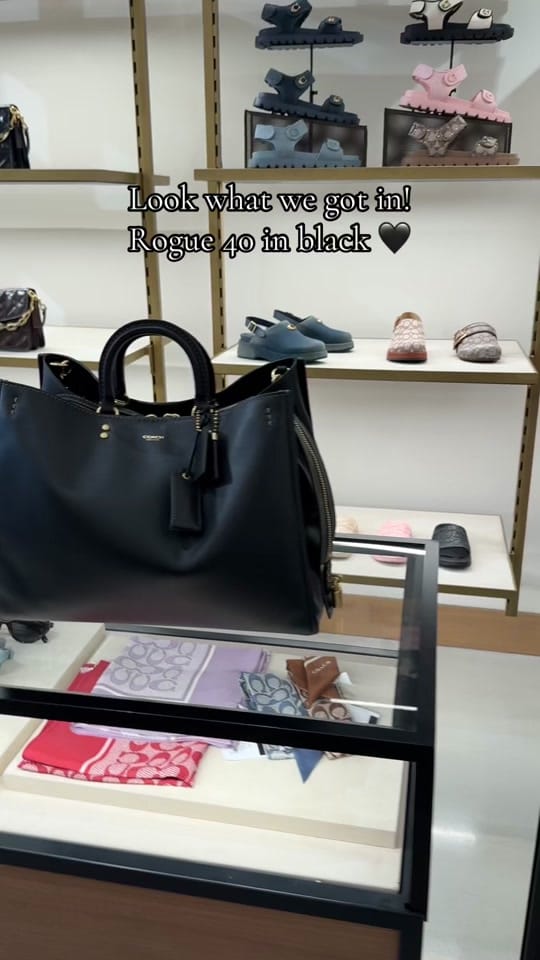Post 4 by Delatorrelux on TikTok (video)