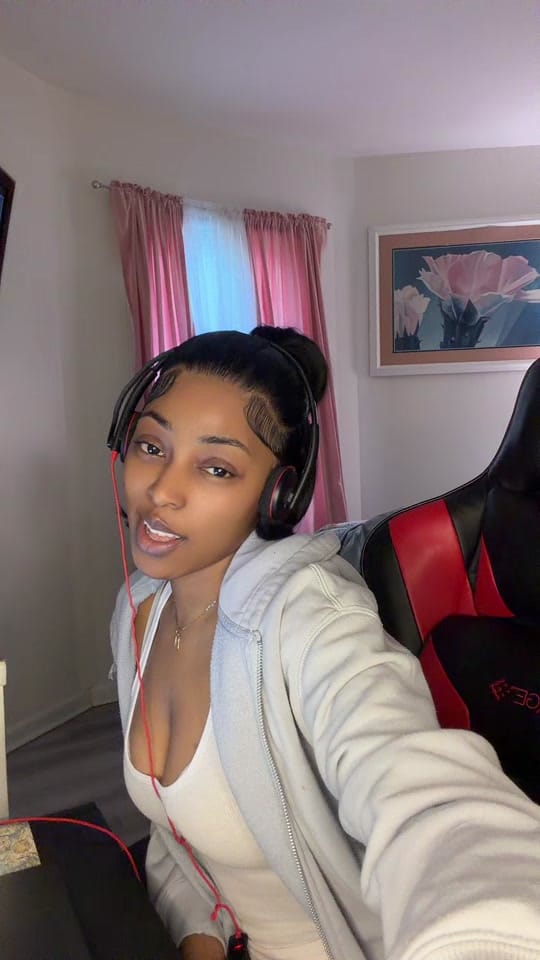 Post 3 by k_y_a__ on TikTok (video)