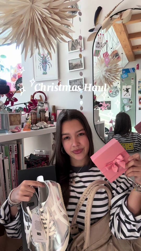 Post 5 by Lauraa on TikTok (video)