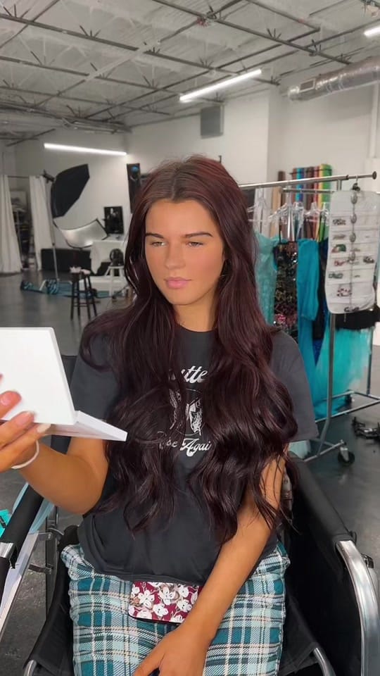 Post 7 by sarahweeksbeauty on TikTok (video)