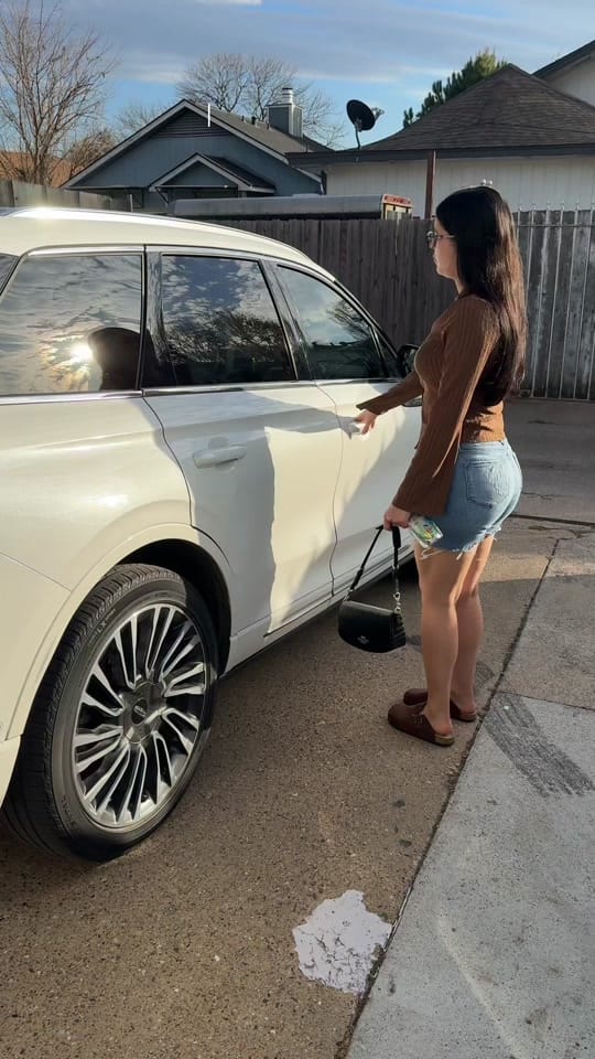 Post 2 by Brisita on TikTok (video)