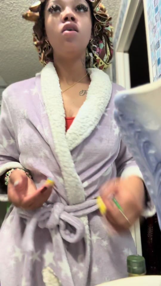Post 5 by Lightskin Princess 🥰 on TikTok (video)