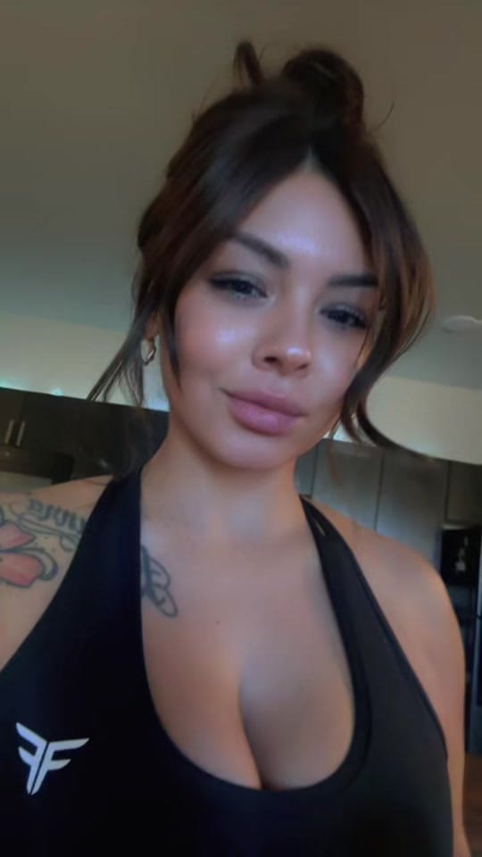 Post 6 by Liv on TikTok (video)
