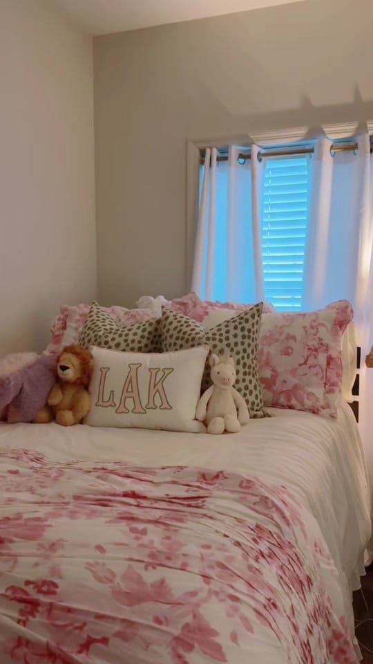 Post 3 by LK 🦋💖✨ on TikTok (video)