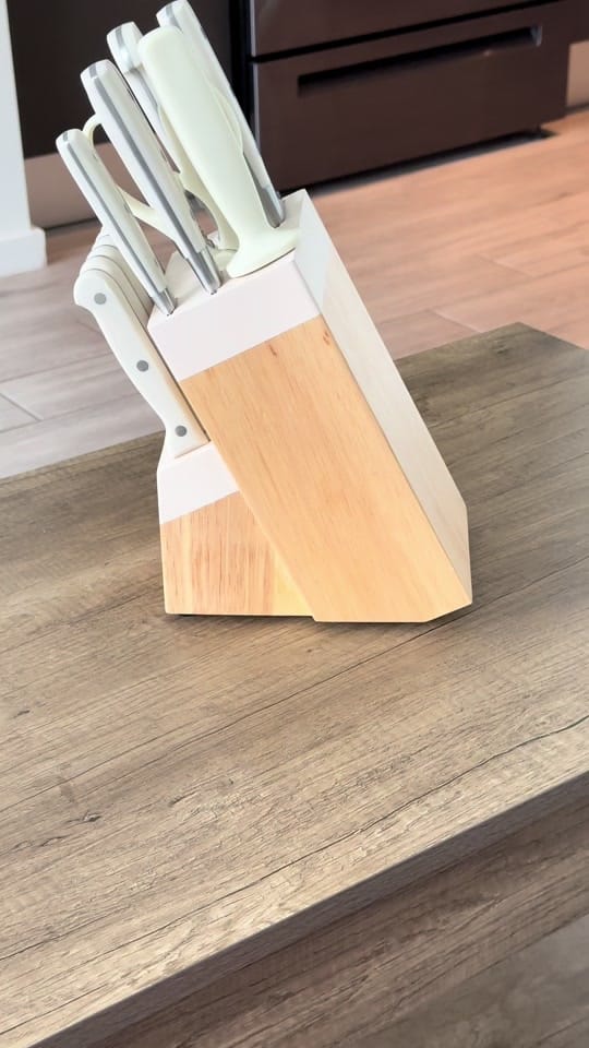 Post 1 by zack_rev1ews on TikTok (video)