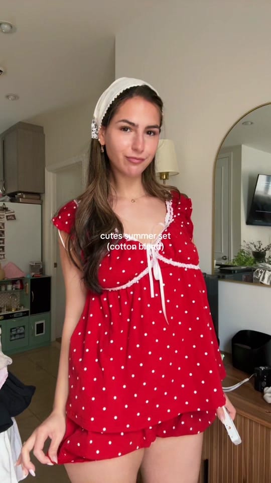 Post 1 by Esti Hana on TikTok (video)