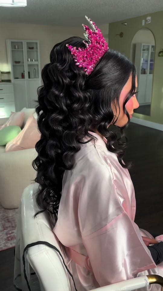 Post 8 by Denisse Makeup & Hair Artist on TikTok (video)