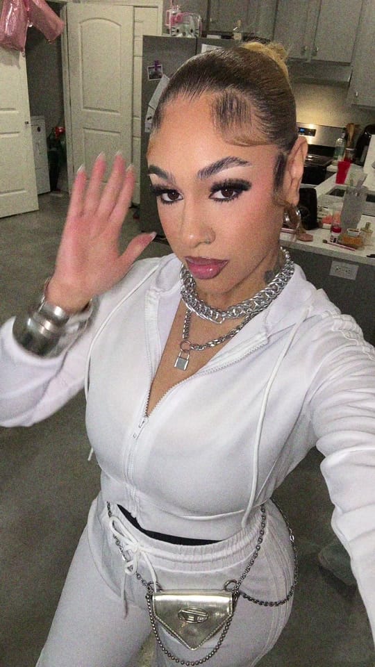 Post 6 by Lex🫧🩰🤍 on TikTok (video)