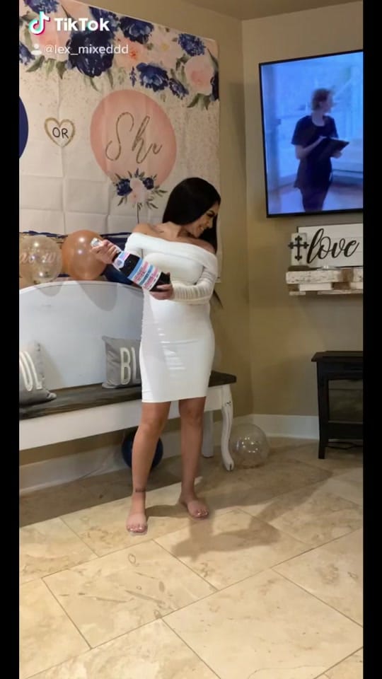 Post 10 by Lex🫧🩰🤍 on TikTok (video)