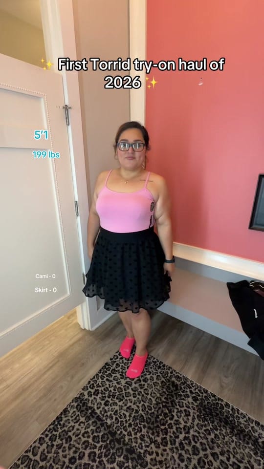 Post 9 by Nikki | Fashion & Vlogs 🌸 on TikTok (video)