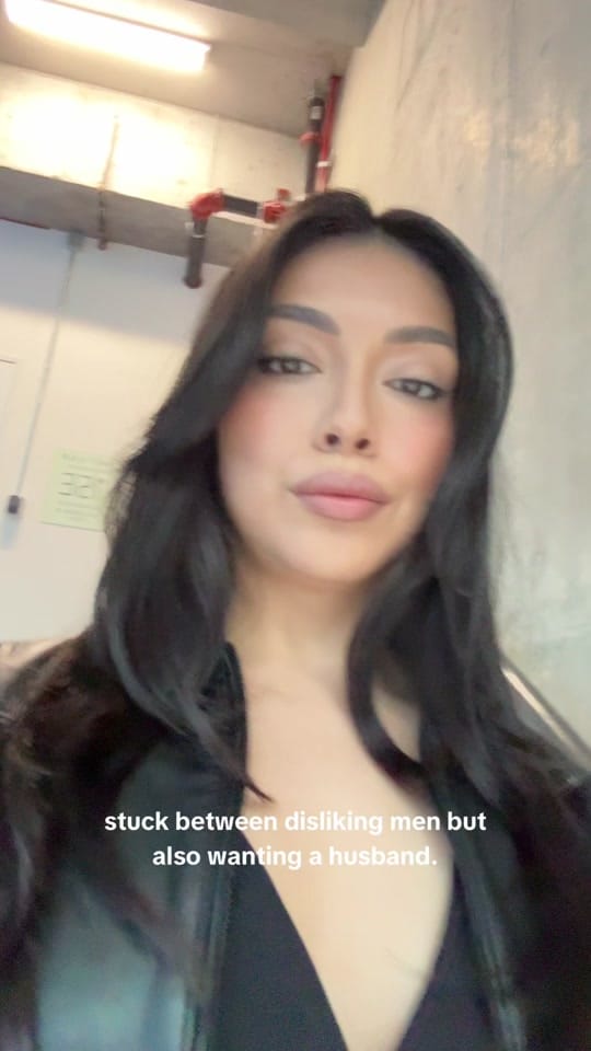Post 2 by Genesis on TikTok (video)