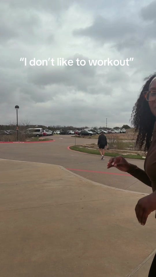 Post 4 by themonaeporter on TikTok (video)