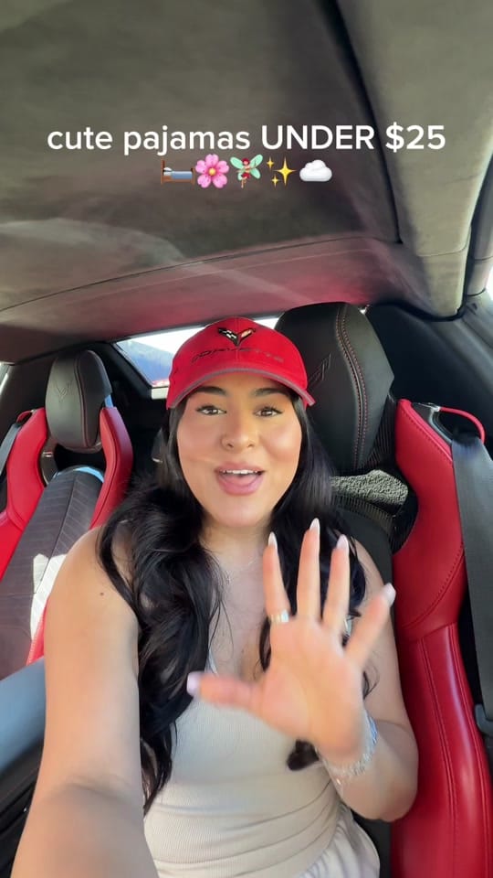Post 2 by Makeupbypita on TikTok (video)