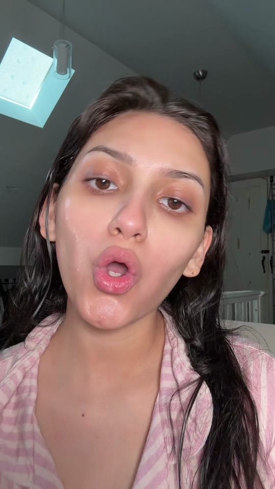 Post 3 by nenabakes on TikTok (video)
