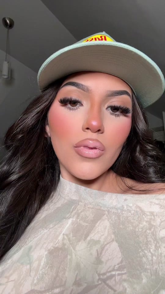 Post 6 by nenabakes on TikTok (video)