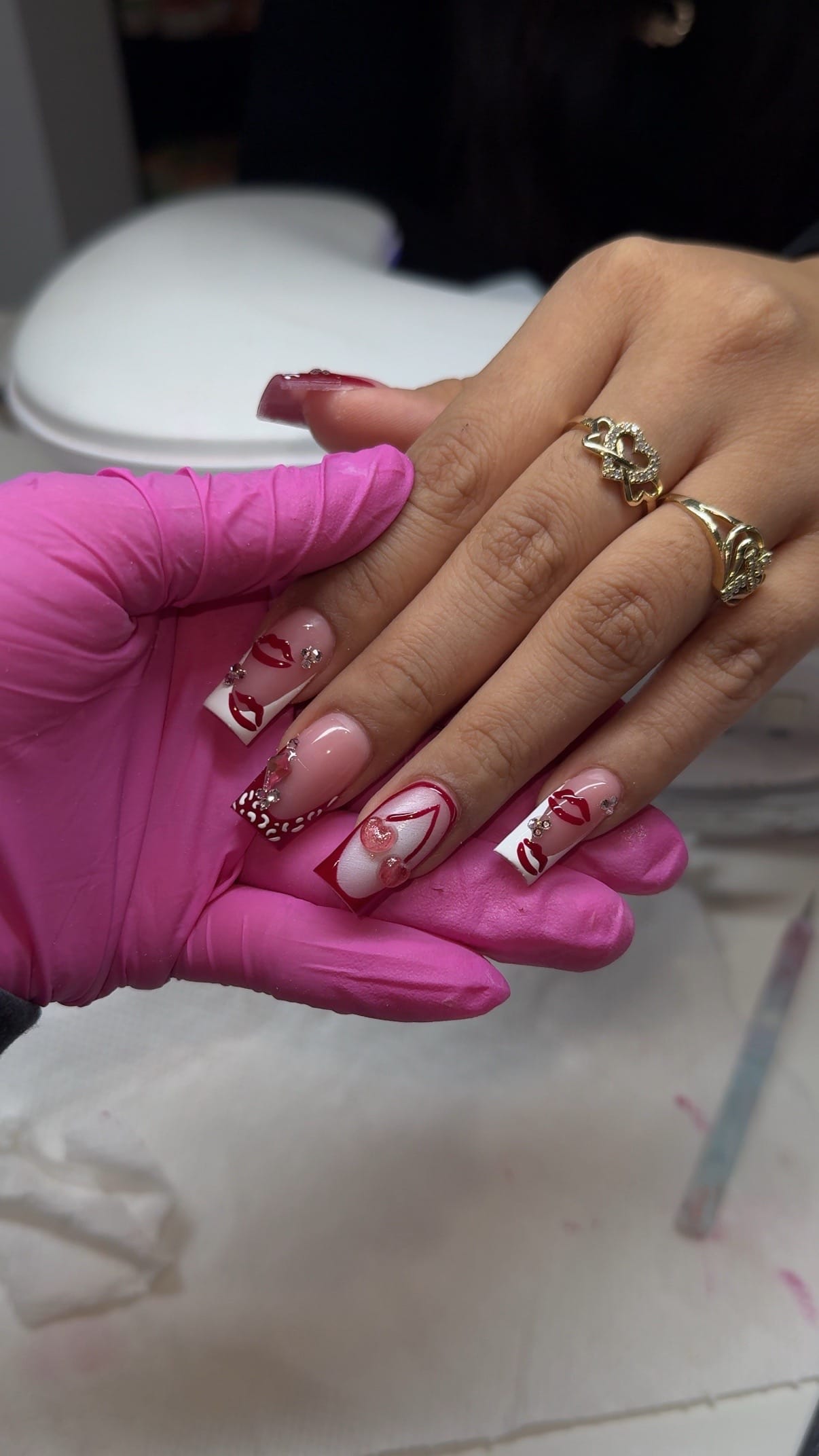 Post 3 by ellinailedit on TikTok (video)
