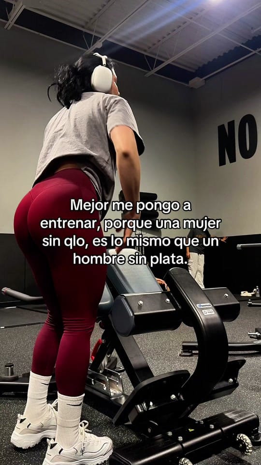 Post 4 by Alex♡ on TikTok (video)