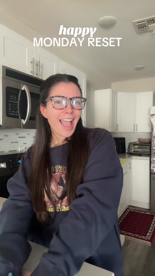 Post 3 by lily vasc on TikTok (video)