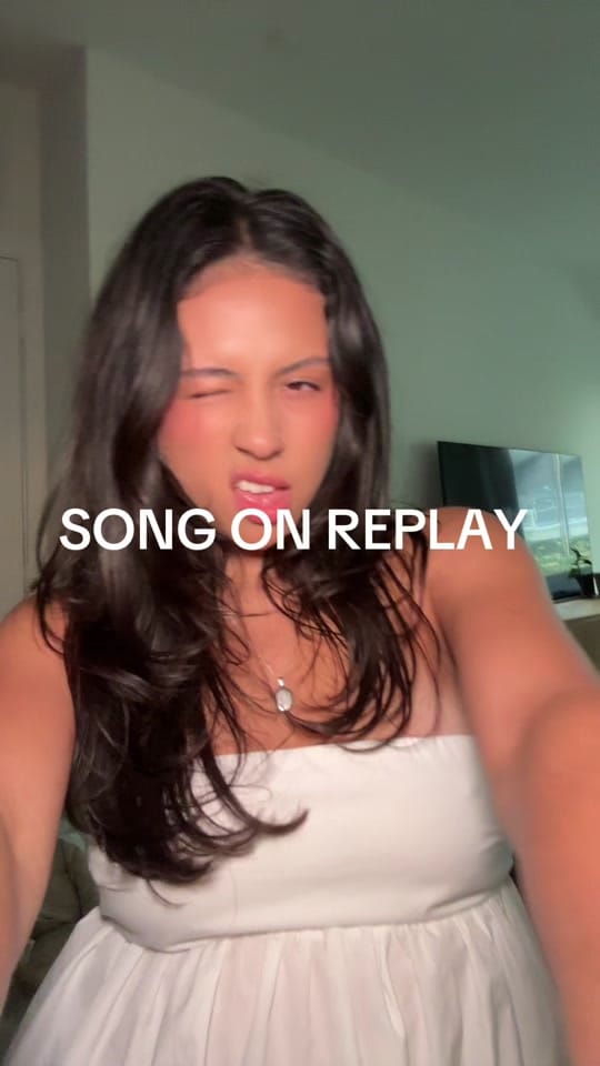 Post 3 by laurenjeslyn⭐️ on TikTok (video)