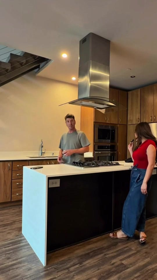 Post 5 by Reneze on TikTok (video)