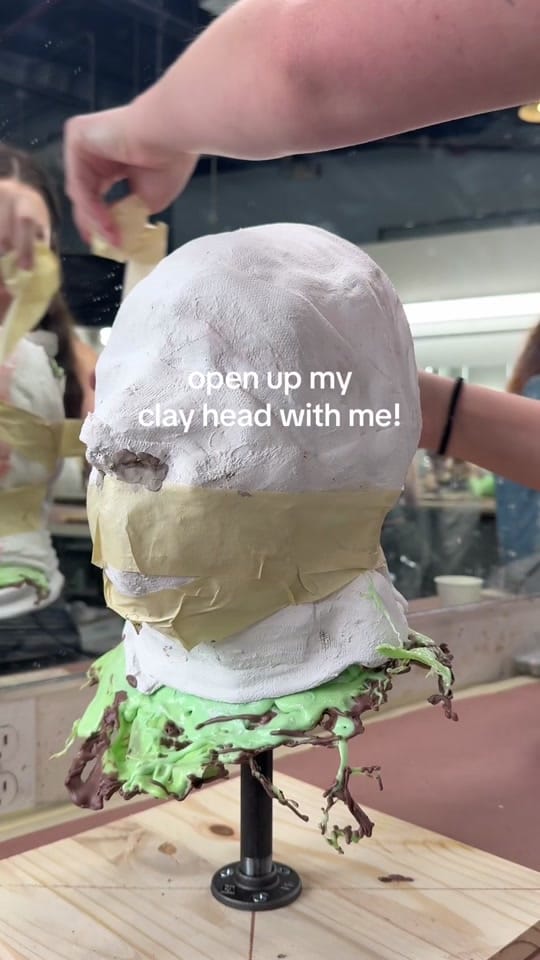 Post 9 by izzyzavareei on TikTok (video)
