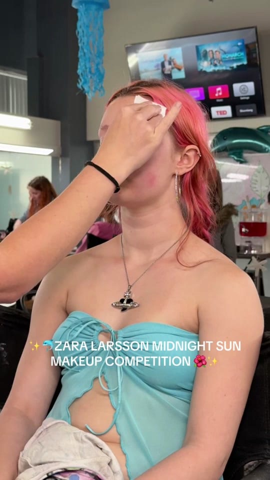 Post 10 by izzyzavareei on TikTok (video)