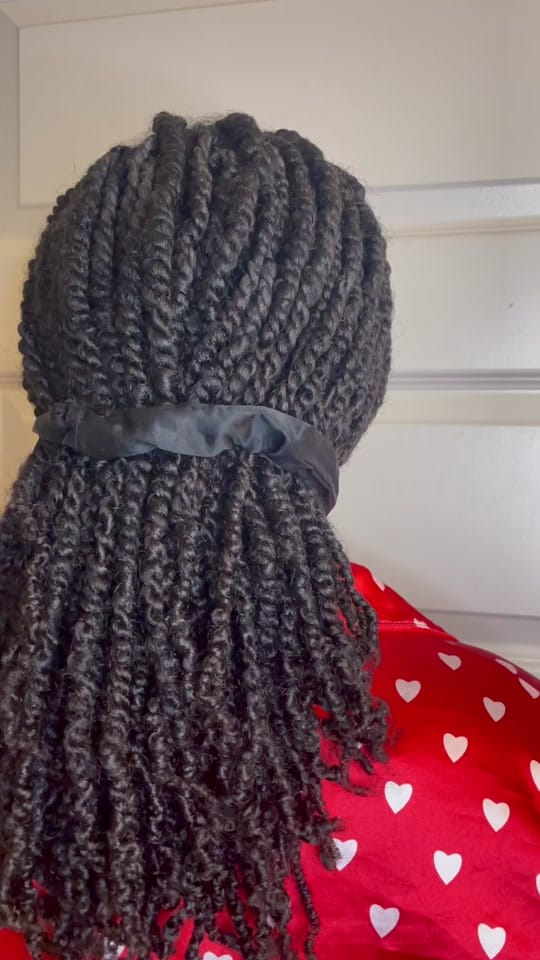 Post 4 by Alexus Crown on TikTok (video)
