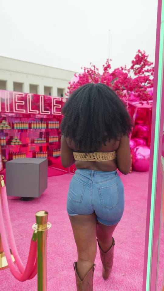 Post 9 by Alexus Crown on TikTok (video)