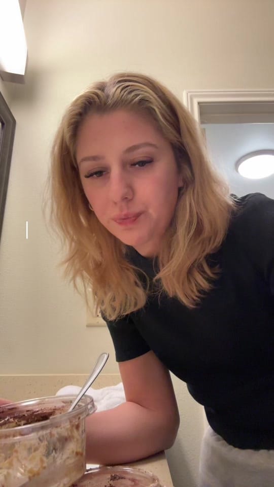 Post 6 by lizzsnails on TikTok (video)